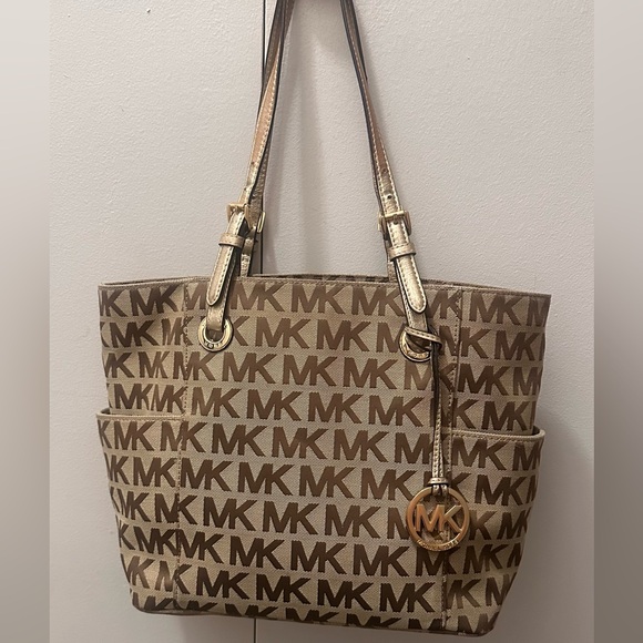 Michael Kors Jet Set Large Monogram Tote Shoulder Bag - Picture 1 of 15